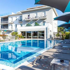 hotel-paradiso-bardolino.hotelinveneto.com/